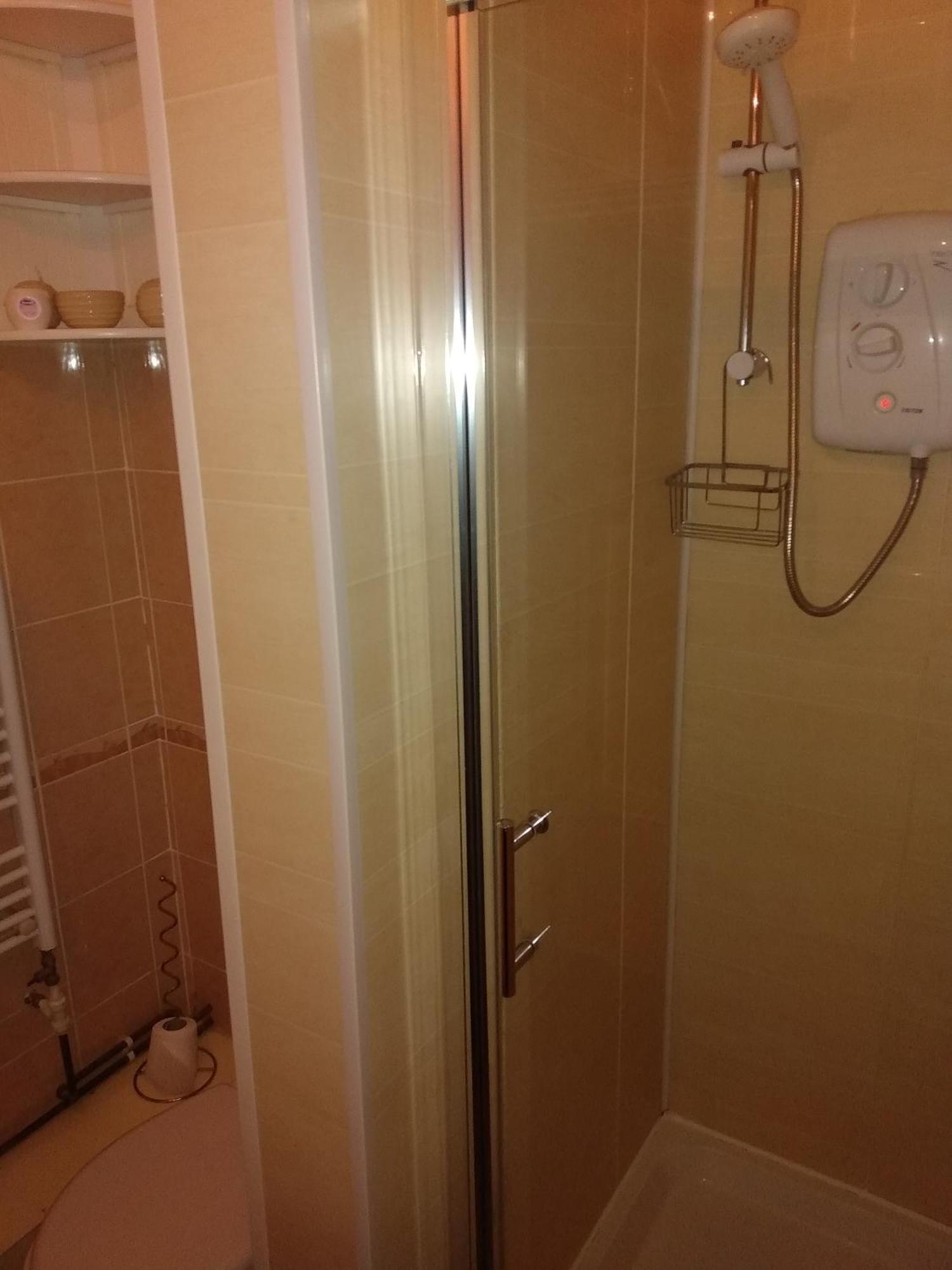 Parasol Weston Guest House Стая снимка