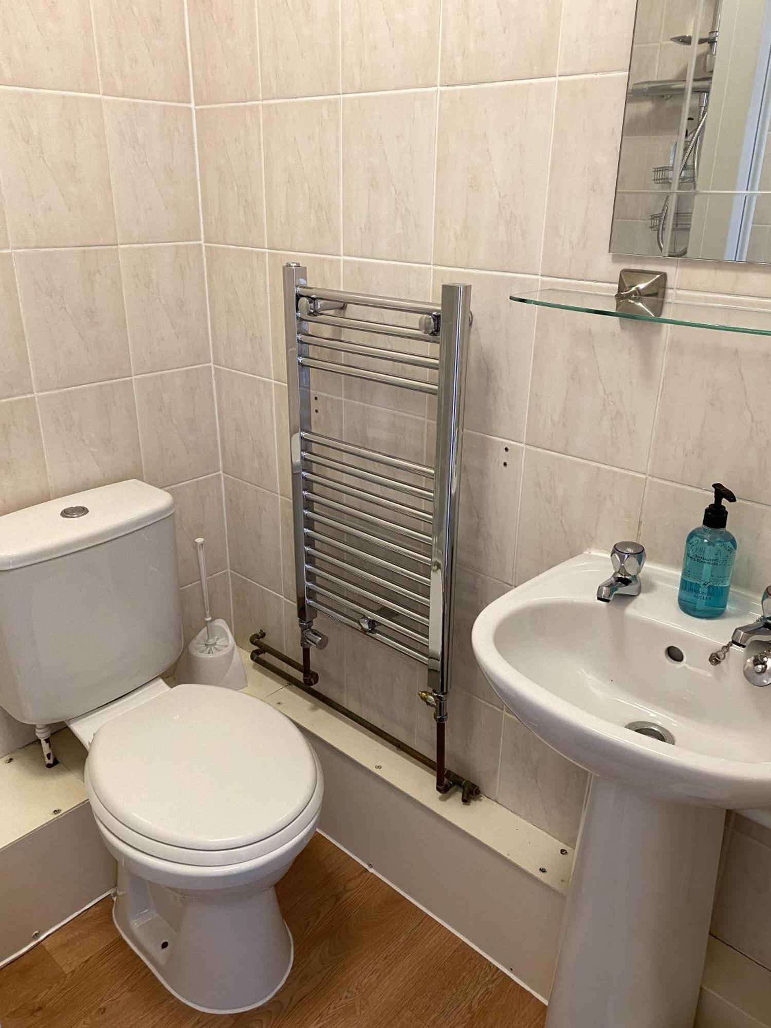 Parasol Weston Guest House Стая снимка