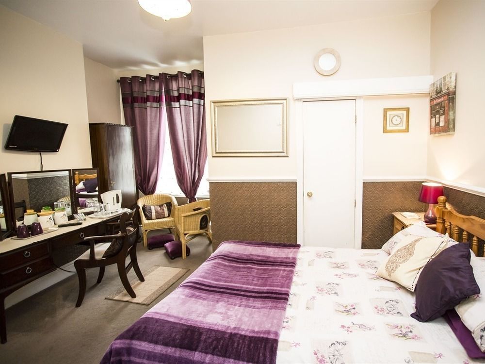 Parasol Weston Guest House Екстериор снимка